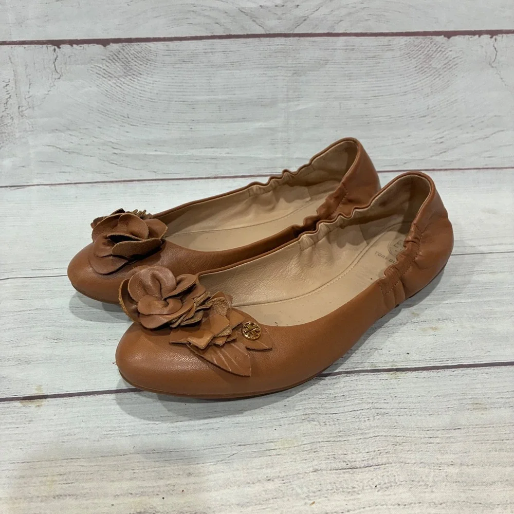 Tory Burch Blossom Ballet Flats Womens 8.5 Tan Leather Flower Applique